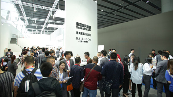 华亿官方网站-华亿huayi(中国)家具集团 | 第41届中国（广州）国际家具博览会圆满落幕！